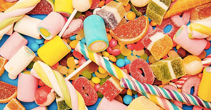 Ăn đồ ngọt bị ê buốt răng – Nguyên nhân và cách điều trị