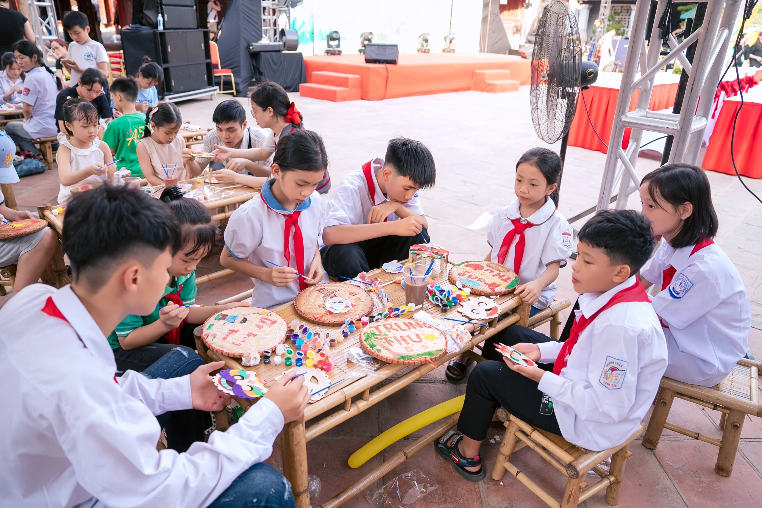 Kem đánh răng dược liệu Ngọc Châu và “Cặp lá yêu thương” chung tay thắp sáng nụ cười trẻ thơ