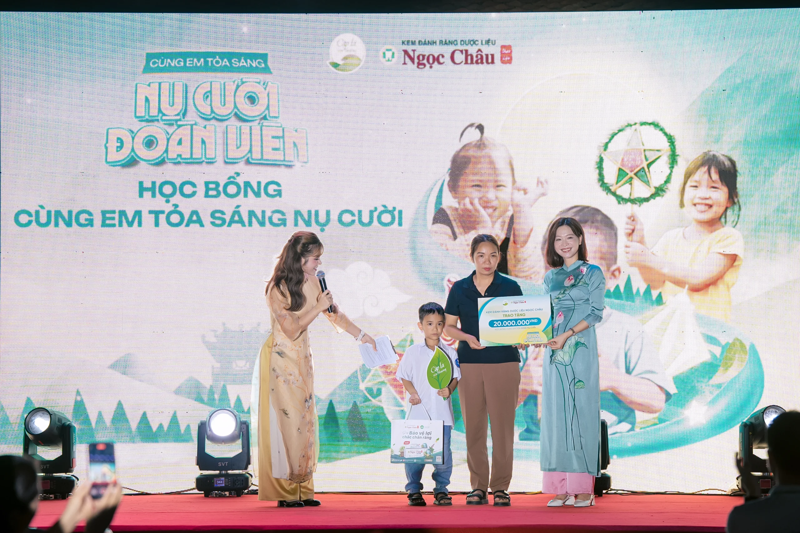 “Cùng em tỏa sáng nụ cười đoàn viên”: cầu nối gắn kết những yêu thương mùa Trung Thu